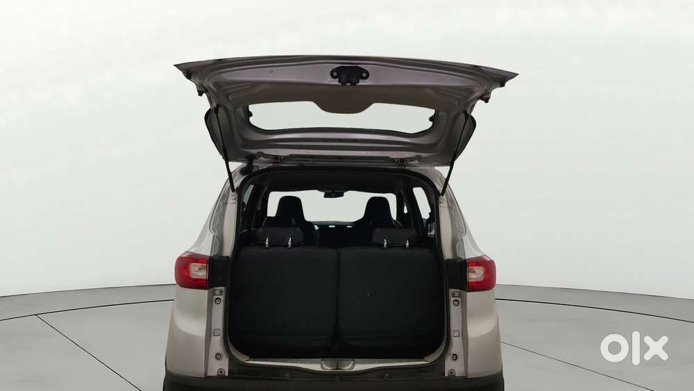 Renault Triber Rxz, 2022, Petrol