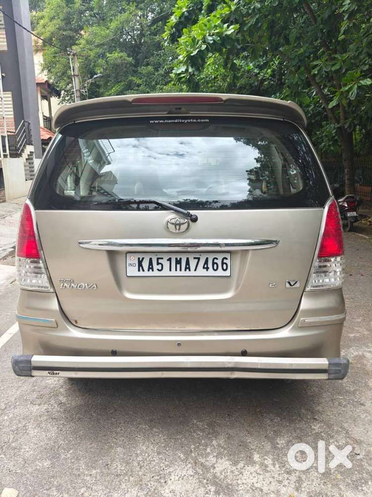 Toyota Innova 2.0 Vx 8 Str, 2010, Diesel