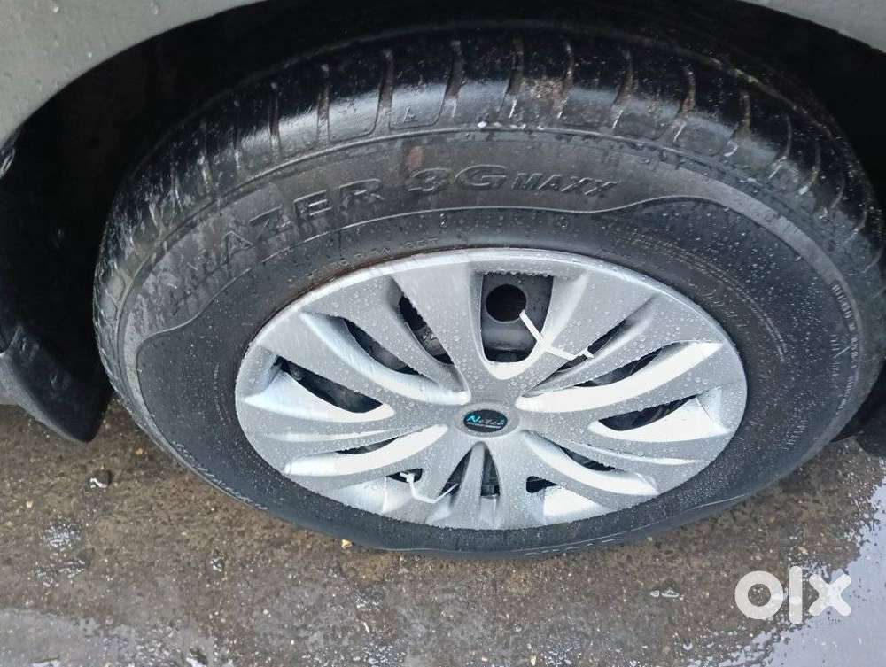 Maruti Suzuki Dzire 1.2 Vxi Amt, 2019, Petrol