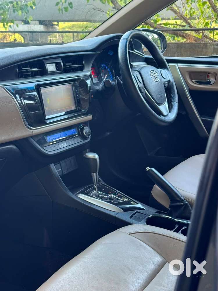 Toyota Corolla Altis Vl At, 2015, Petrol