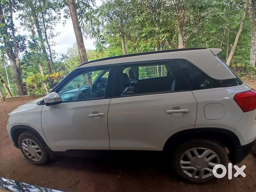 Maruti Suzuki Brezza 2020 Vxi Automatic Petrol 35200 Km Driven