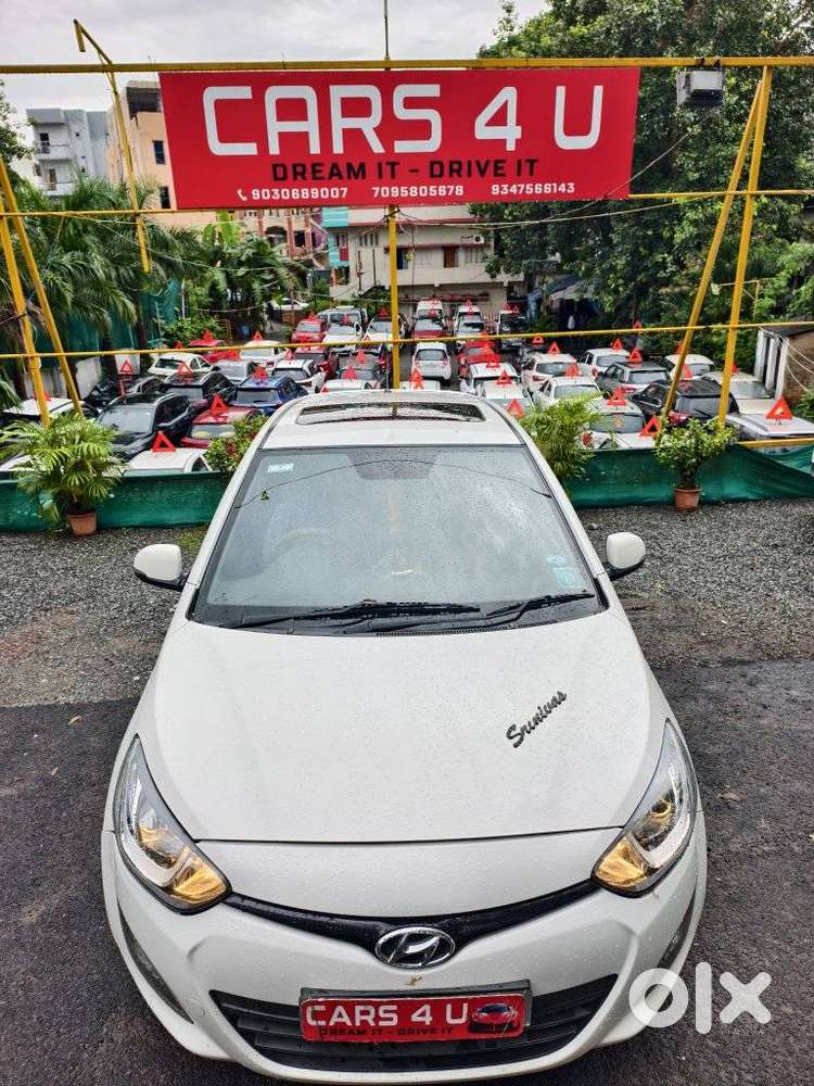 Hyundai I20 Asta 1.2 O With Sunroof, 2013, Petrol