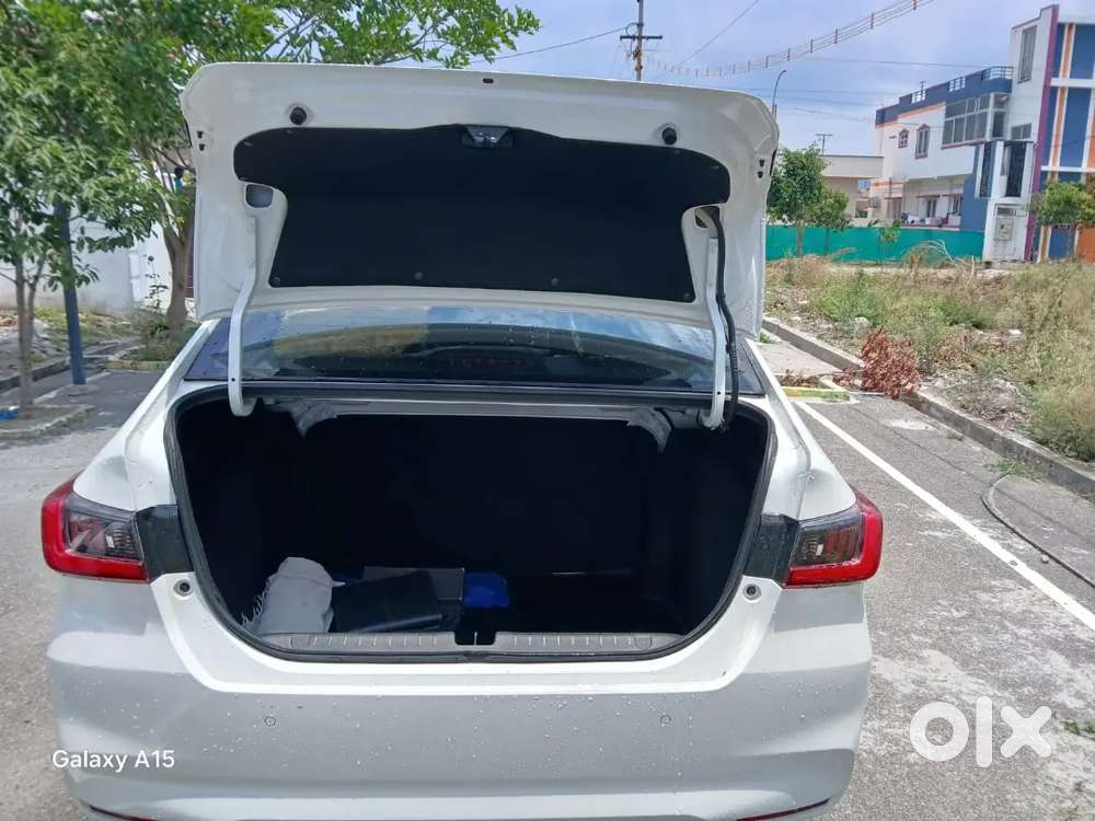 Full Option, Top End, Looks Like New,