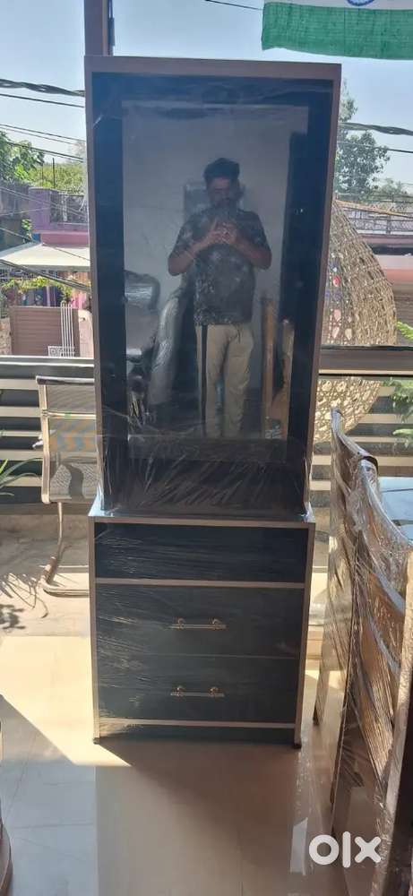 Dressing table brand new