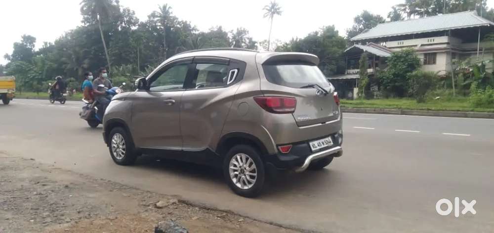 Mahindra Kuv 100 2015 Petrol
