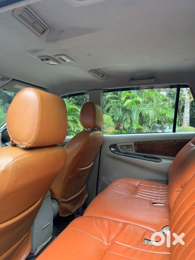 Toyota Innova 2.5 G (diesel) 8 Seater, 2012, Diesel