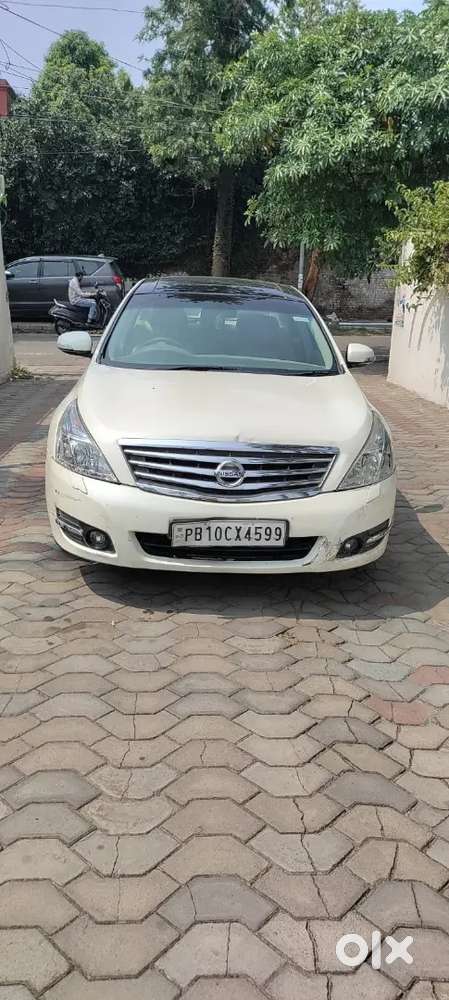 Nissan Teana Petrol 2010 Sports Model Double Sunroof