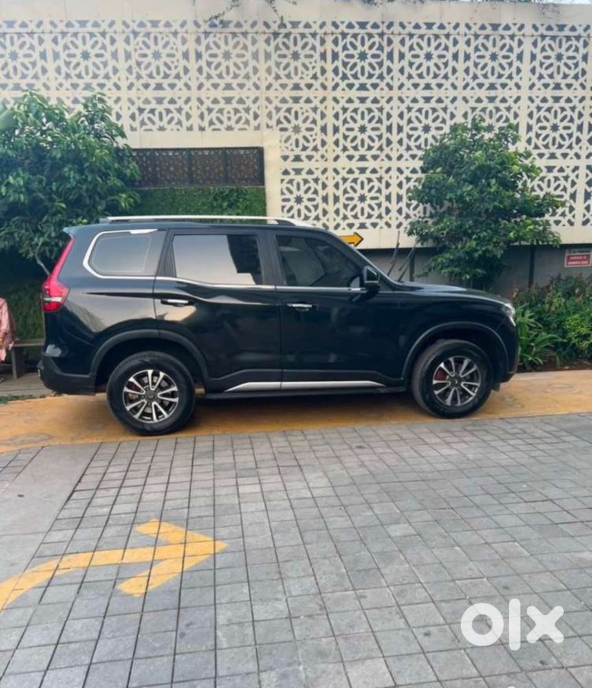 Mahindra Scorpio N Z8l 2023 Petrol Well Maintained