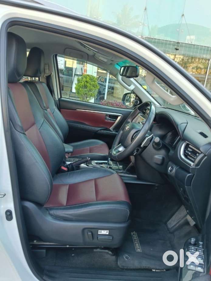 Toyota Fortuner Legender 4x2 At 2.8, 2024, Diesel