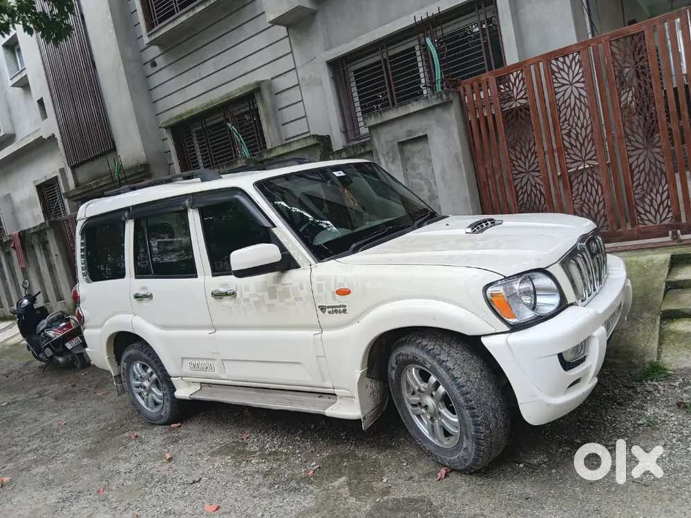 Mahindra Scorpio Diesel 2014 With Manual Transmission 5 Tyer New Well