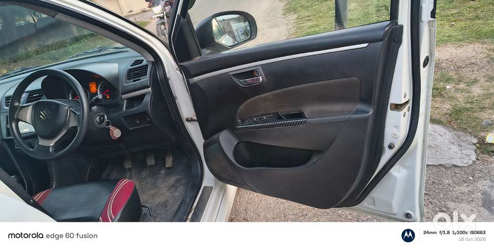 Maruti Suzuki Swift Vxi 1.2 Abs Bs-iv, 2016, Petrol