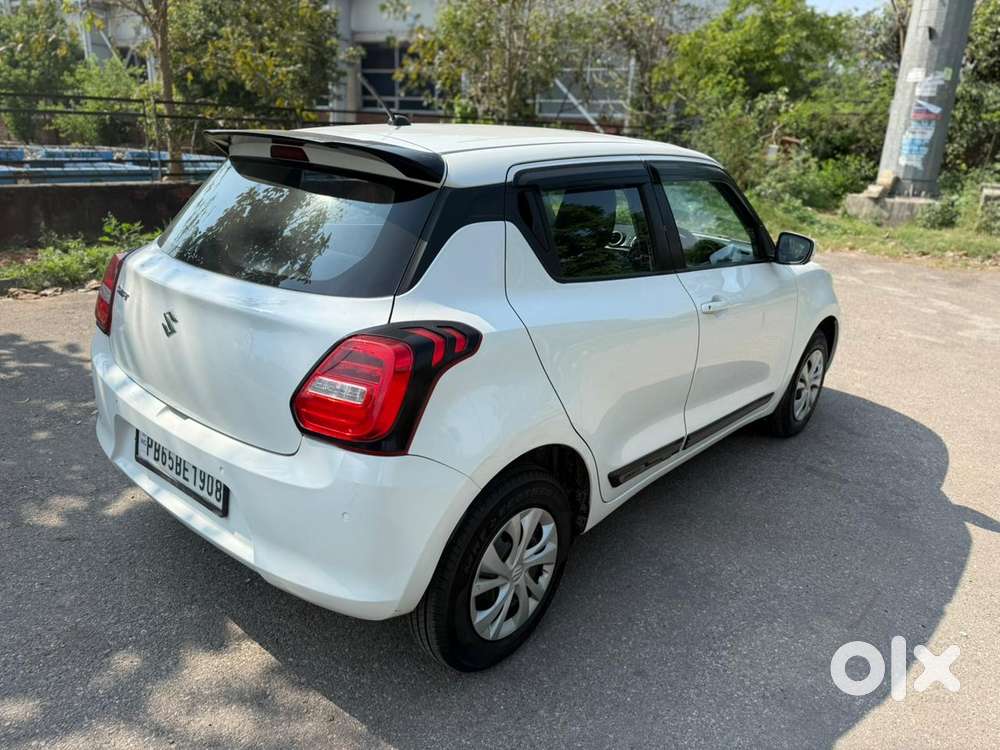 Maruti Suzuki Swift Vxi + Manual, 2023, Petrol