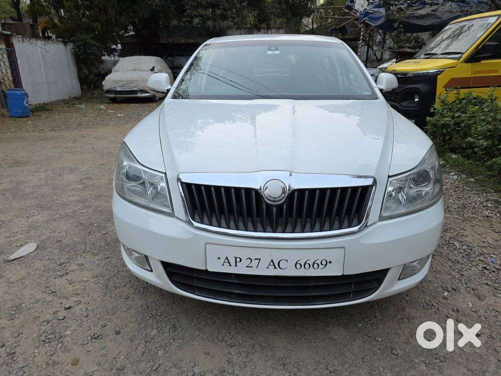 Skoda Laura