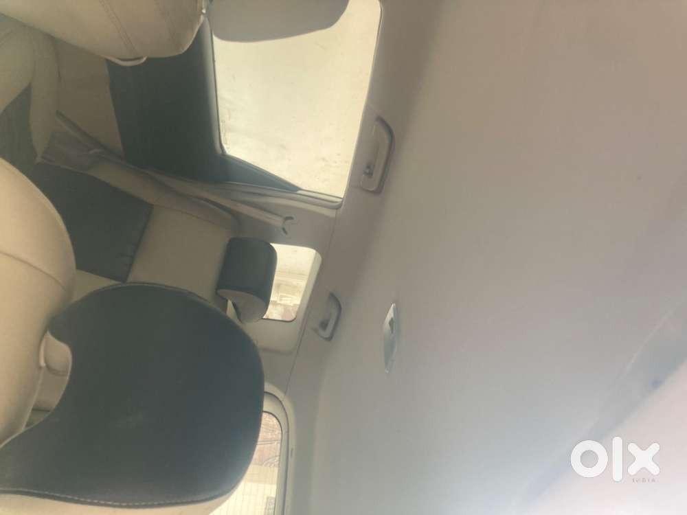 Mahindra Xuv500 W8 2015