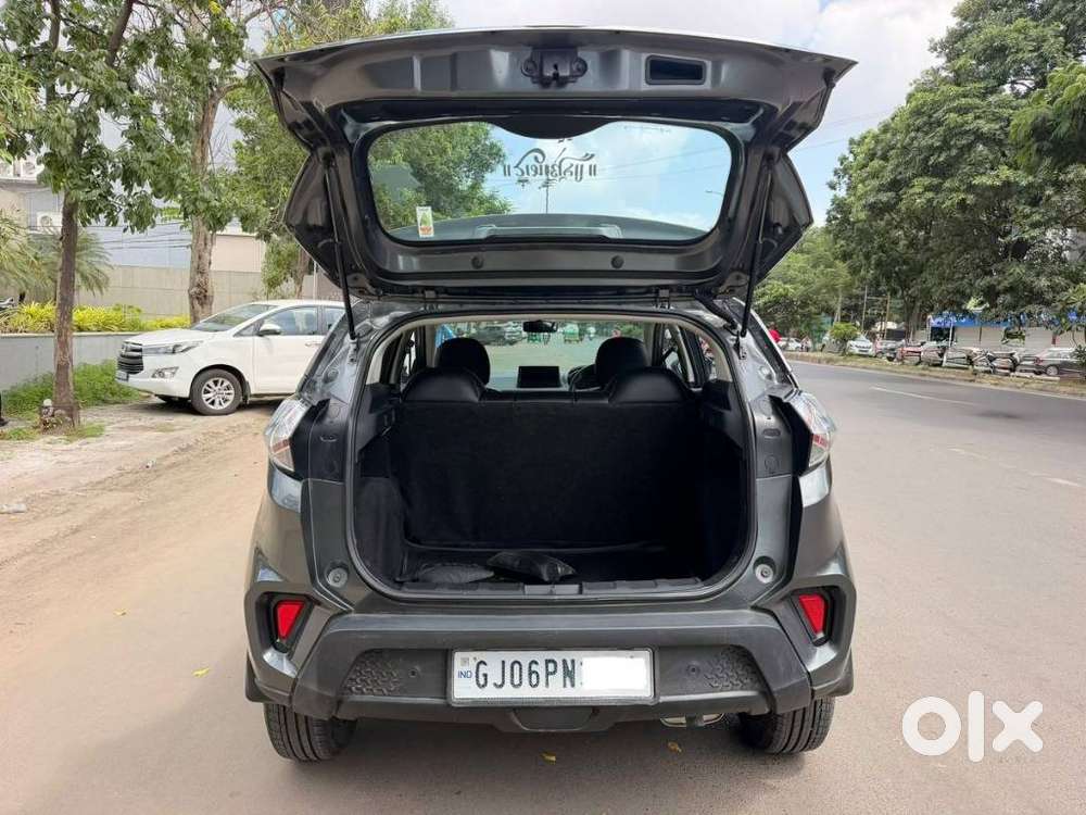 Tata Nexon 1.2 Revotron Xm (s), 2023, Petrol