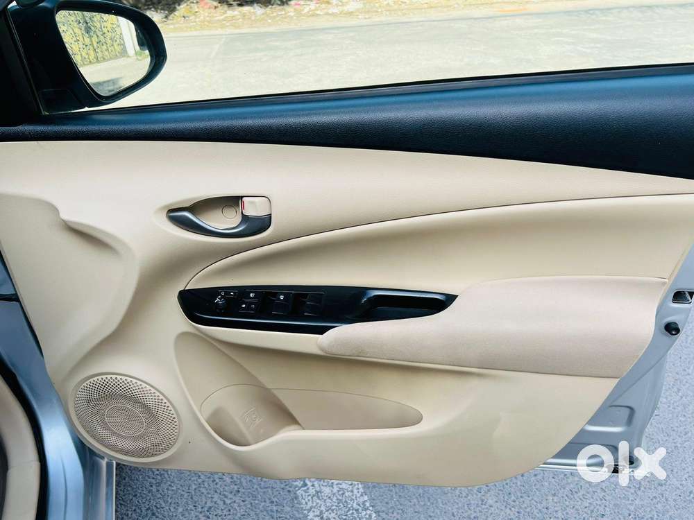 Toyota Yaris G Cvt, 2020, Petrol