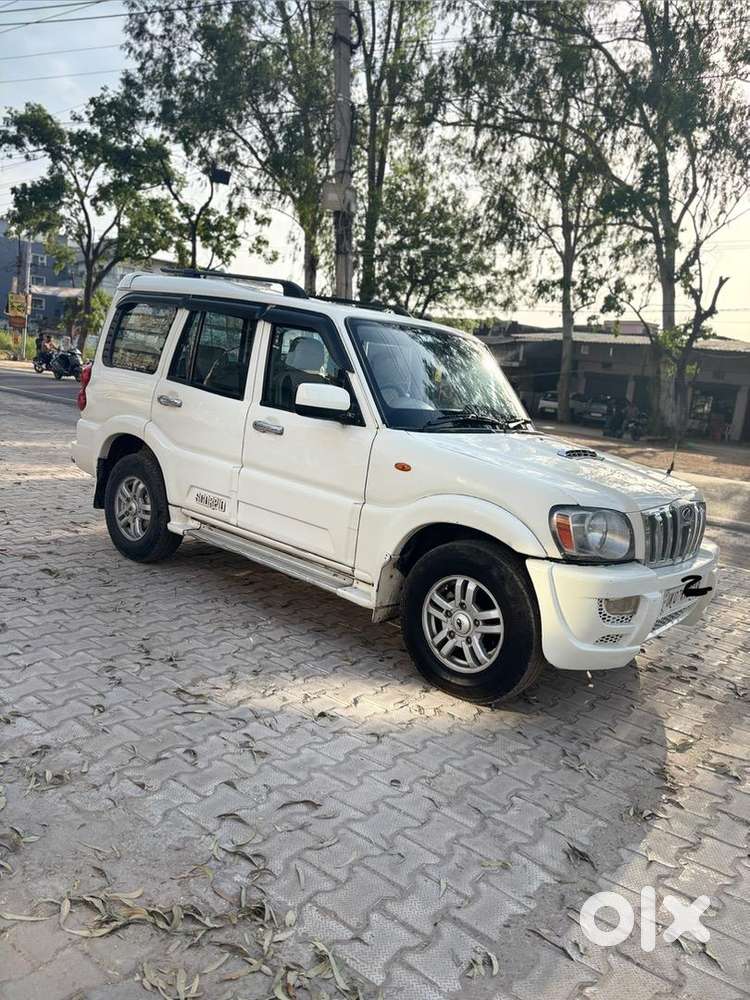 Mahindra Scorpio Vlx 2013 Diesel Well Maintained