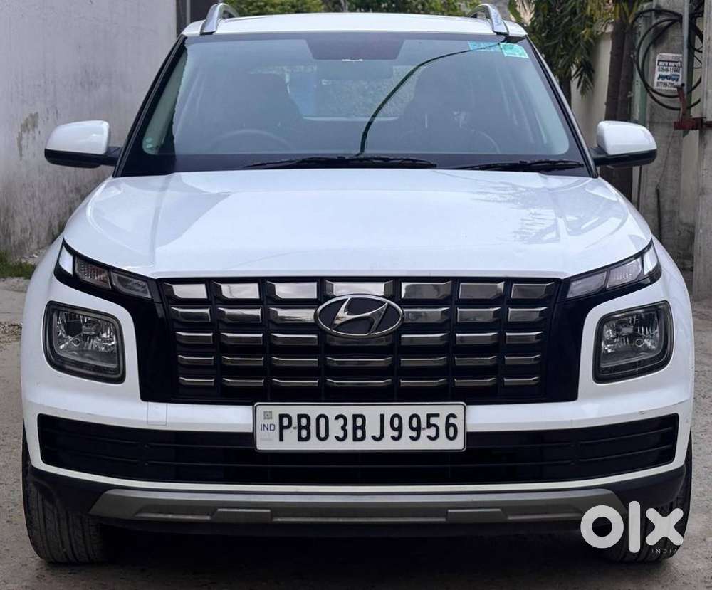 Hyundai Venue, 2022, Petrol