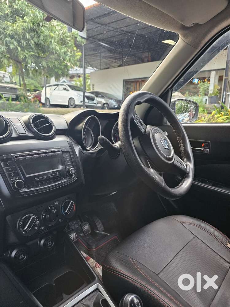 Maruti Suzuki Swift Vxi + Manual, 2018, Petrol