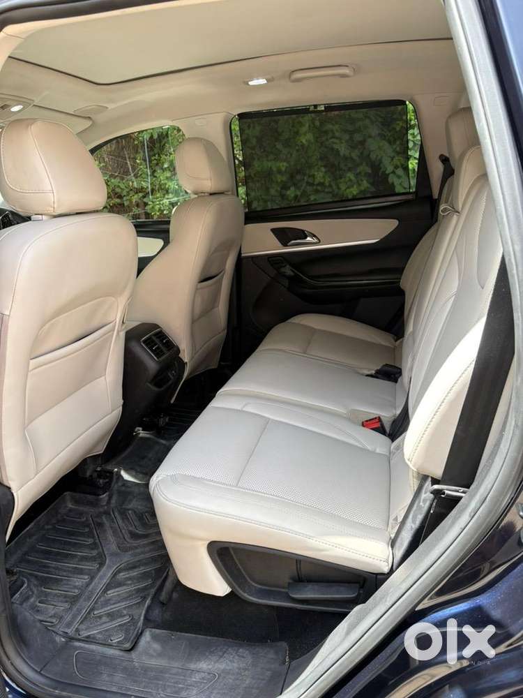 Mahindra Xuv700 Ax7l 2025 Petrol 15000 Km Driven