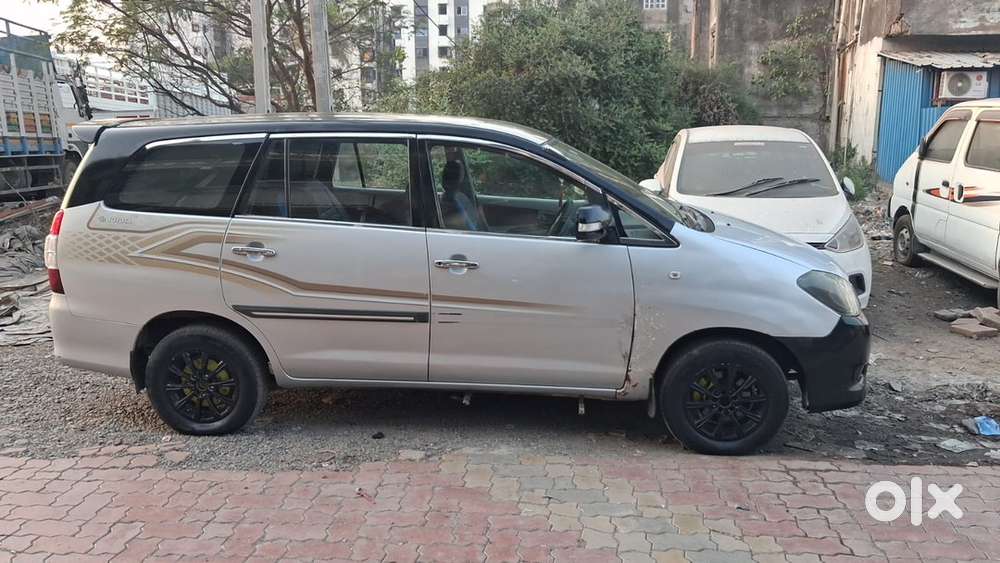 Toyota Innova Hycross 2010 Diesel Manual