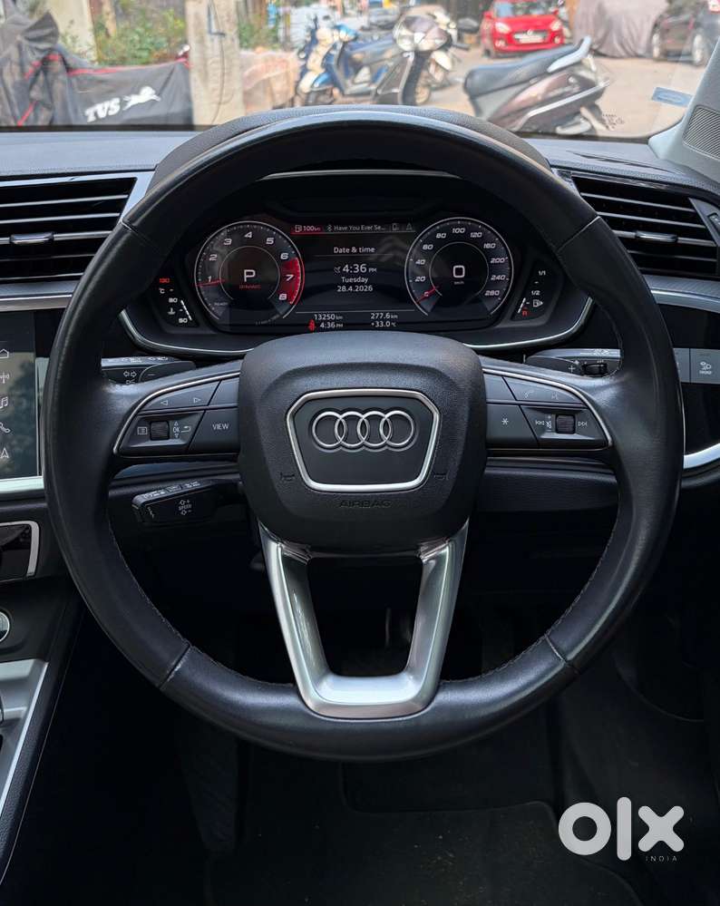 Special/limited Edition - Turbo Blue - Audi Sportback Q3