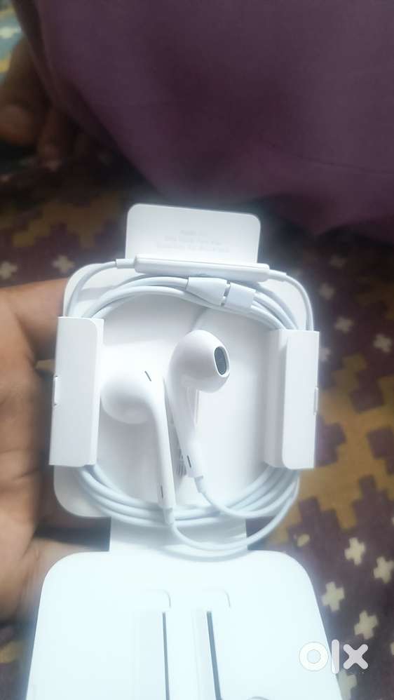 Apple EarPods wired 3.5 mm jack unused product