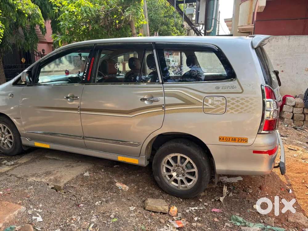 Toyota Innova 2014 Diesel Well Maintained