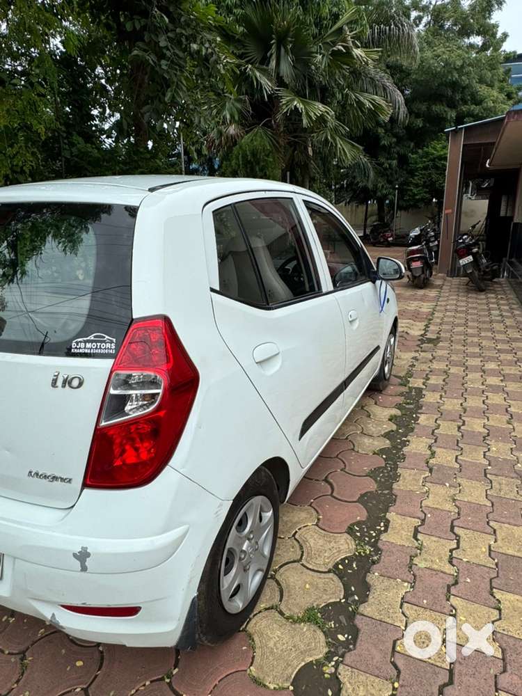 Hyundai I10 2012 Petrol + Cng 75000 Km Driven At Showroom Condition