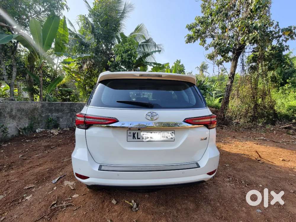 Toyota Fortuner 4x4 At  2024