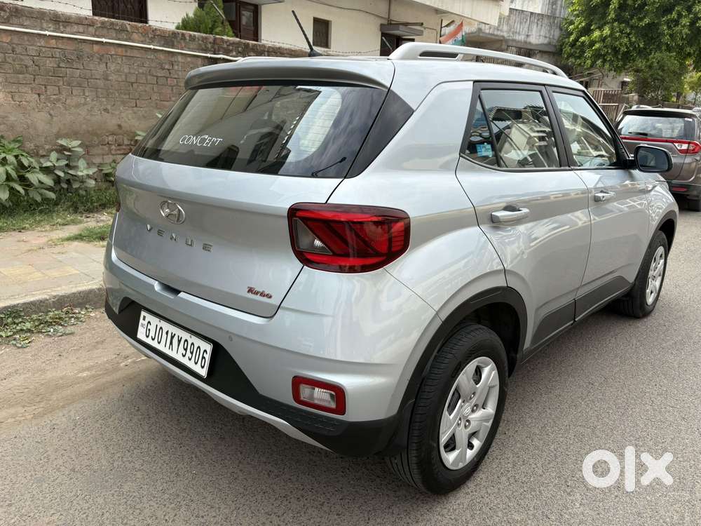 Hyundai Venue S Turbo Dct, 2020, Petrol