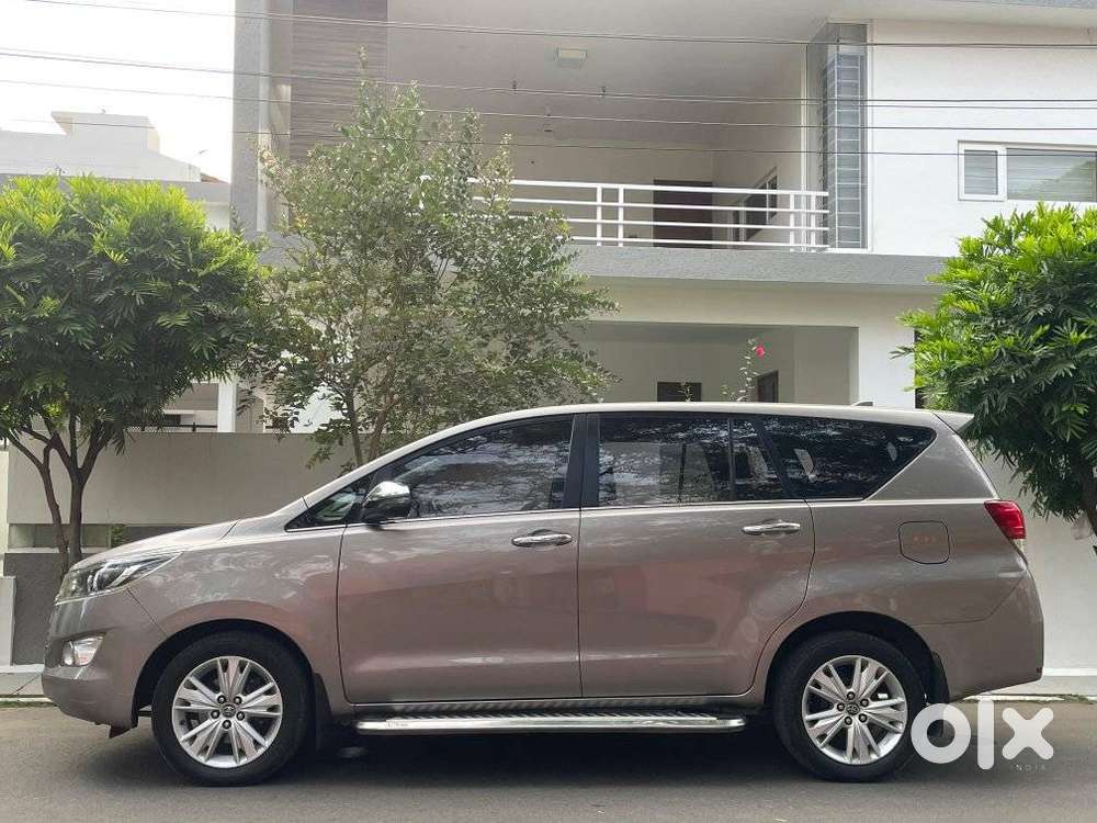 Toyota Innova Crysta 2.8z Automatic, 2017, Diesel