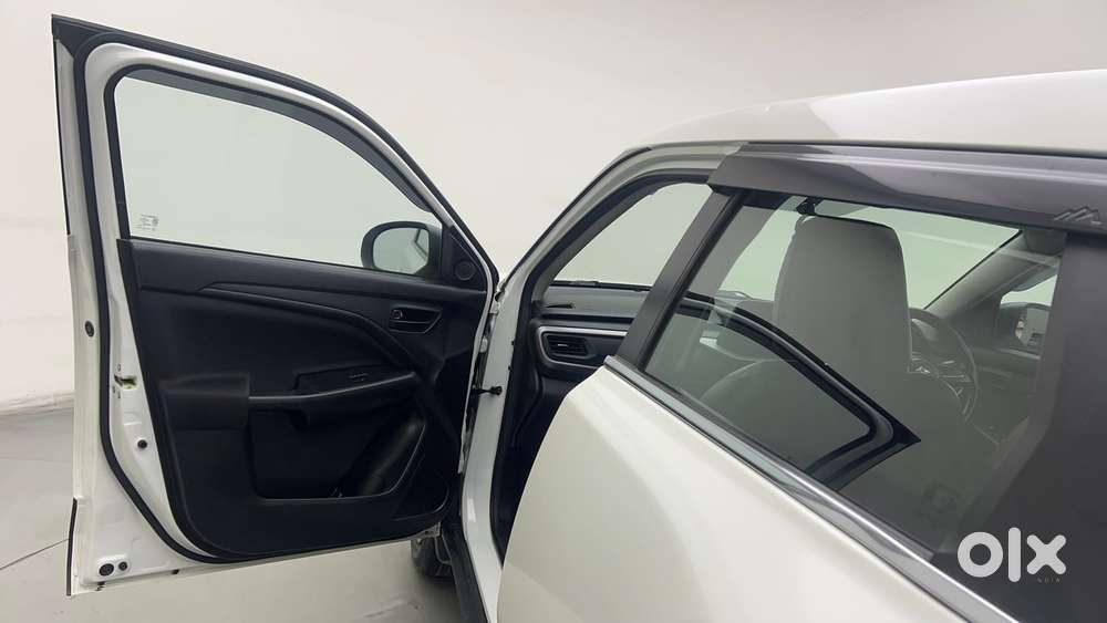 Maruti Suzuki Vitara Brezza 1.5 Zxi Plus At Dual Tone, 2023, Petrol