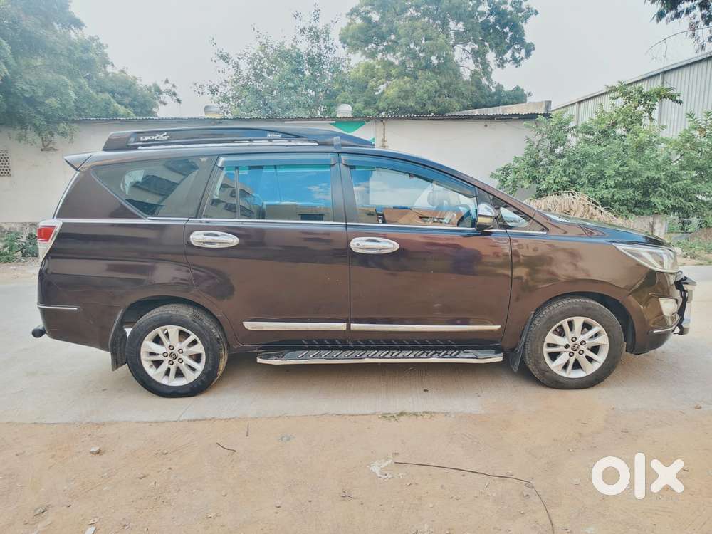 Toyota Innova Crysta 2.4 G Mt 7 Str, 2016, Diesel