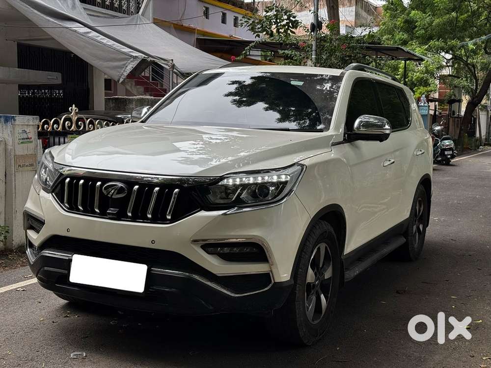 Mahindra Alturas G4