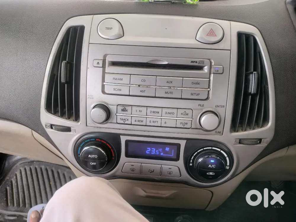 Hyundai I20 2011 Diesel Well Maintained, Owner Defence Personal