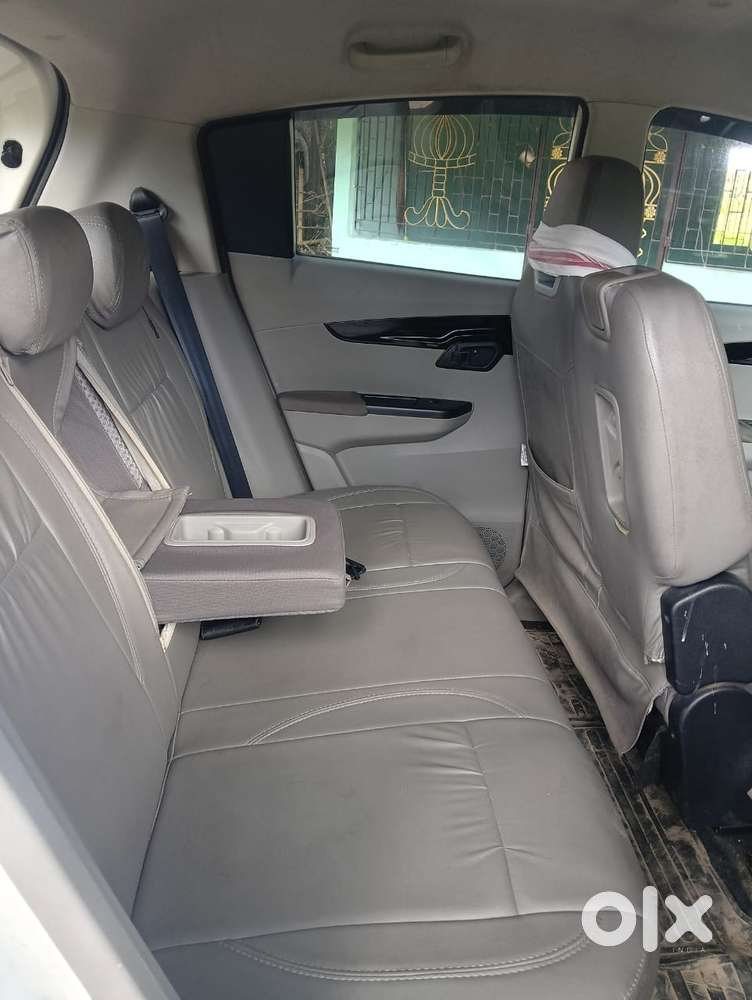 Mahindra Kuv 100 K8 5str, 2016, Petrol