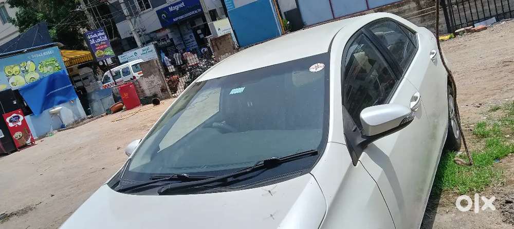 Toyota Corolla Altis 2016