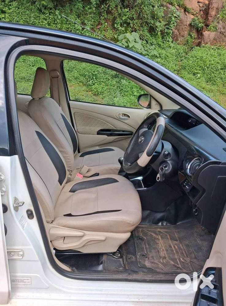 Toyota Etios Liva 1.2 V, 2018, Petrol