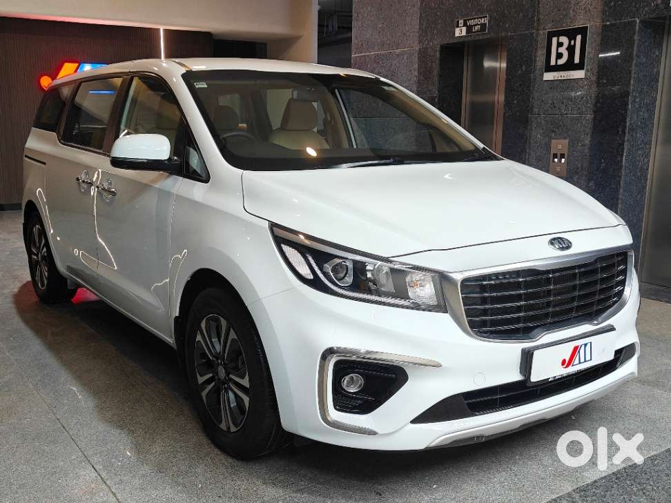 Kia Carnival Premium, 2021, Diesel