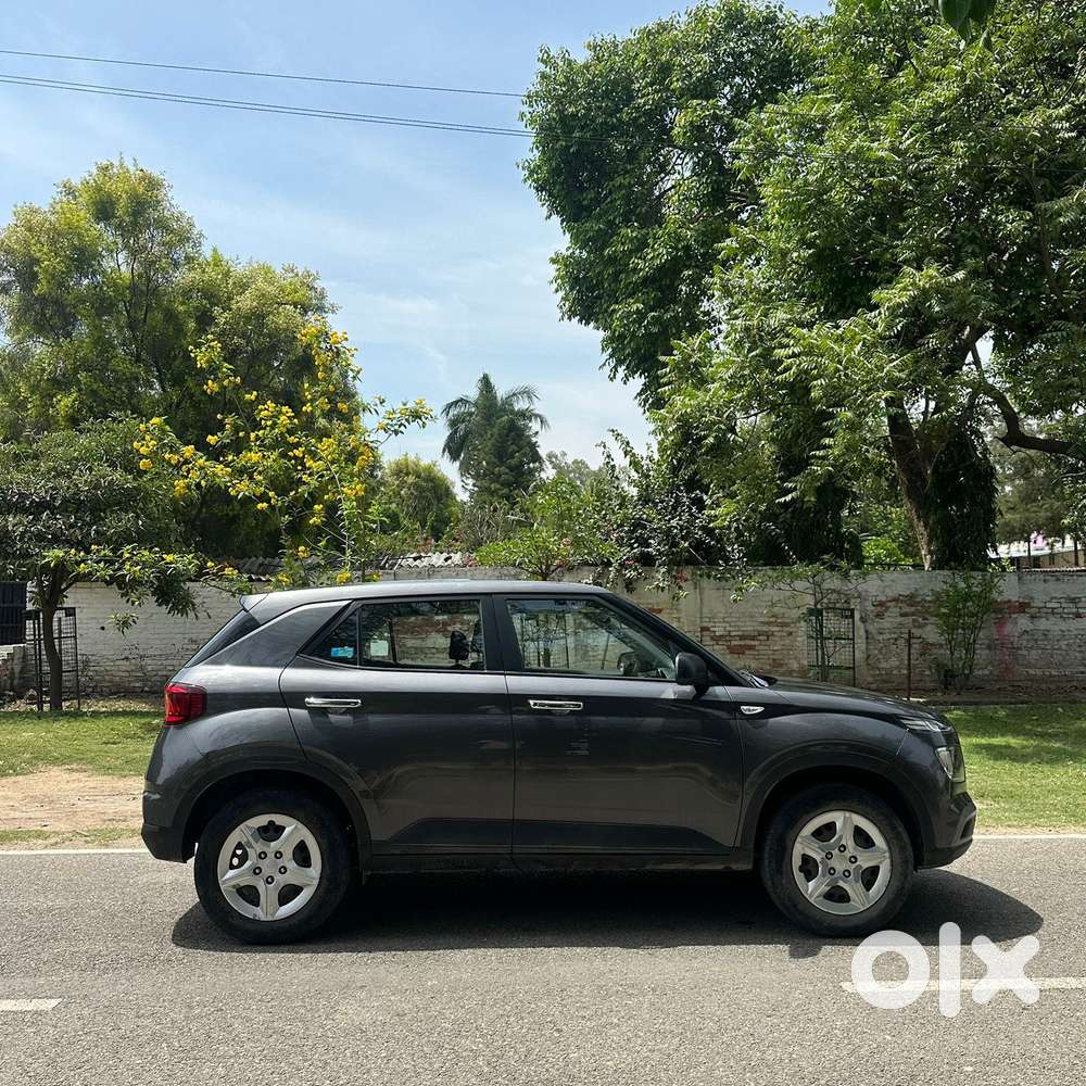 Hyundai Venue 1.2 S Plus, 2020, Petrol