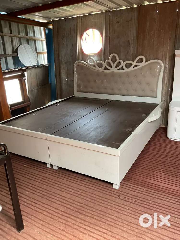 Full covered bed with box at minimum cost