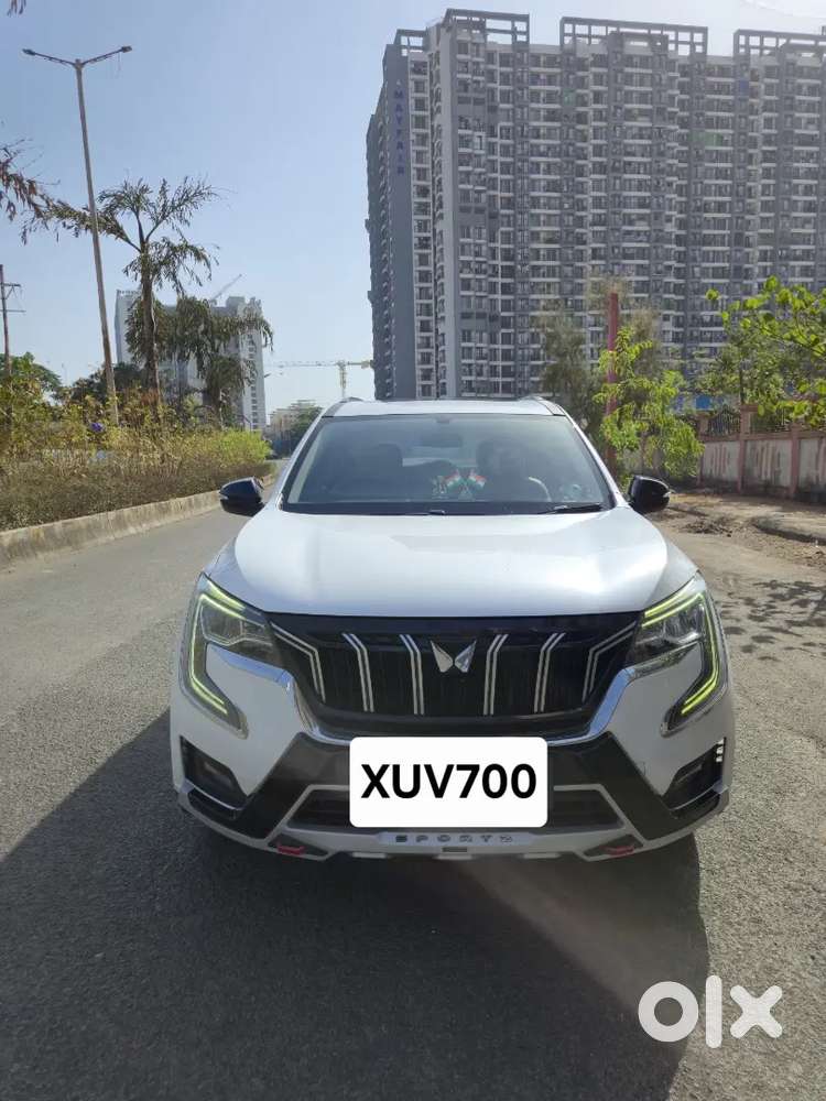 Mahendra Xuv700 Ax5 5seater