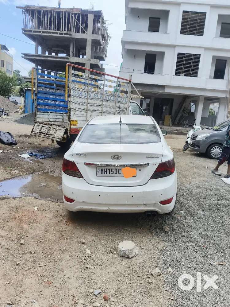 Hyundai Verna 2011