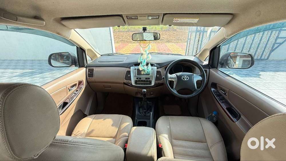 Toyota Innova 2.5 Z 2015