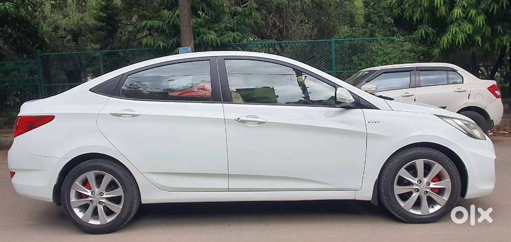 Hyundai Verna Fluidic 1.6 Vtvt Sx, 2013, Petrol