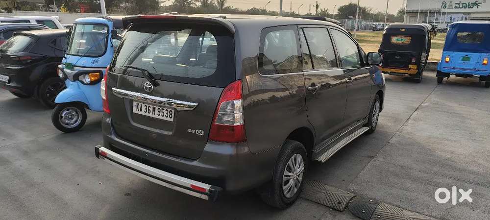Toyota Innova 2012