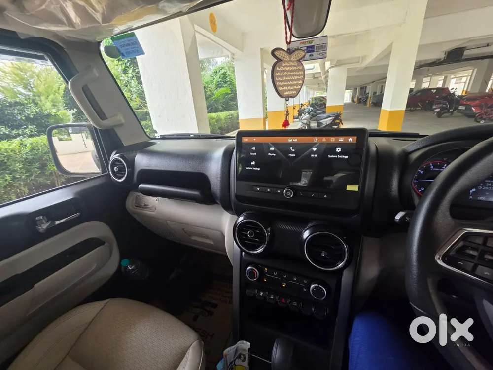 Mahindra Thar Roxx Mx5 2025 A2z Showroom Record Available