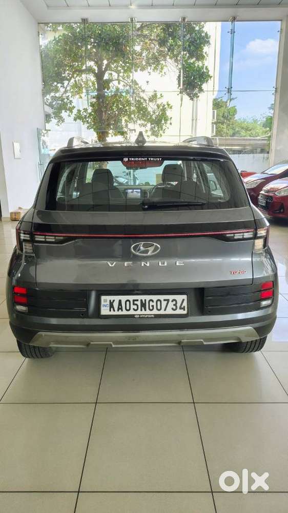 Hyundai Venue 1.0 S (o) Turbo Dct, 2022, Petrol