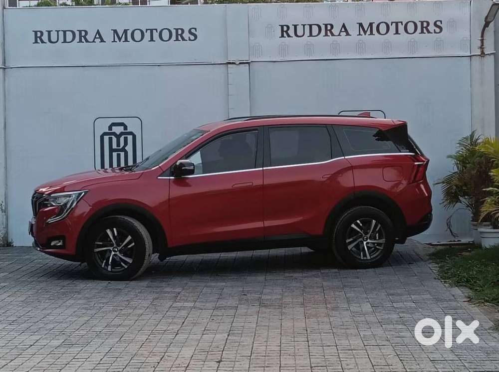 Mahindra Xuv700 2.0 Ax 5 Petrol At Str, 2022, Petrol